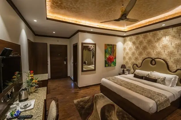 Luxury Oda