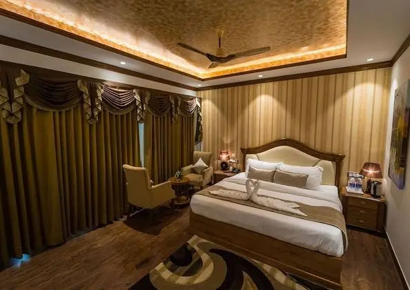 Luxury Oda