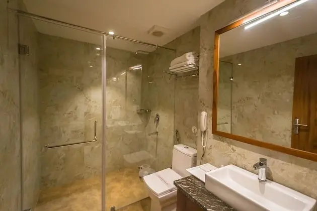 Luxury Oda