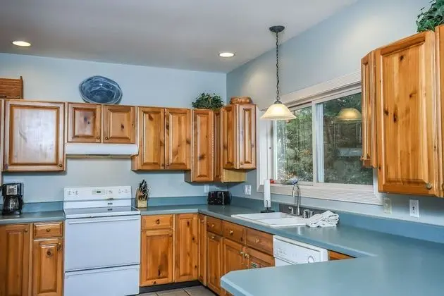 Ev, Birden Çok Yatak, Sıcak Su Havuzu