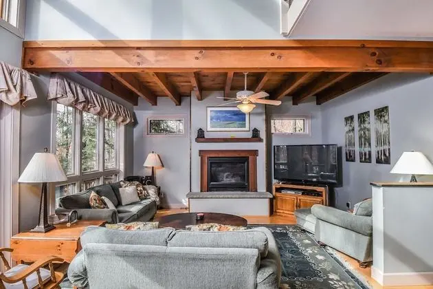 Ev, Birden Çok Yatak, Sıcak Su Havuzu