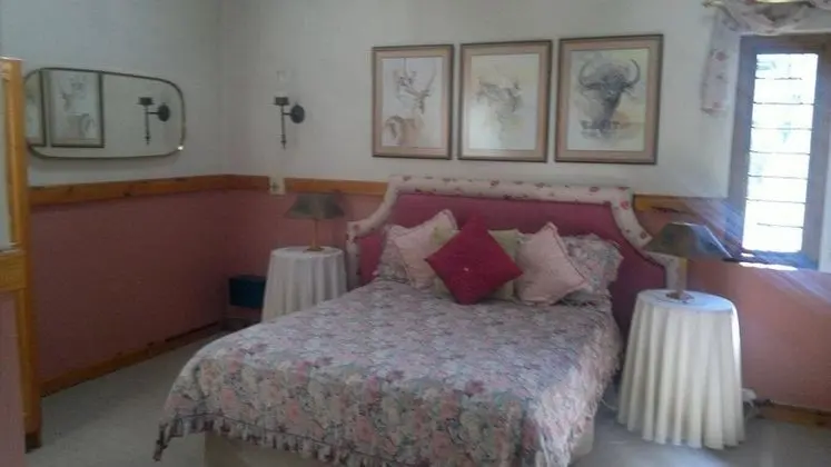 Luxury Tek Büyük Yataklı Oda
