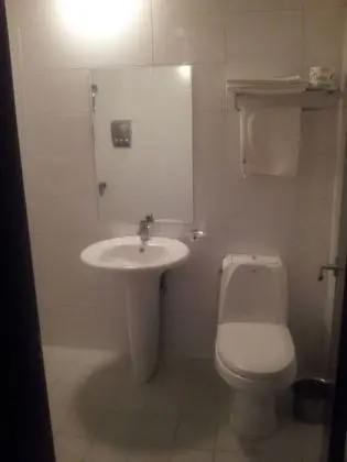 Twin Room (Check-in: Friday 10 PM/Saturday 11 PM)