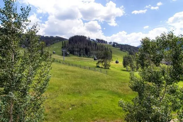 Üç Kişilik Oda, 3 Yatak Odası, Dağ Manzaralı (Highlands Slopeside)