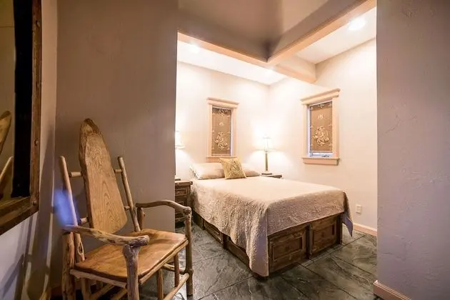 Ev, Özel Banyo, Göl Manzaralı (THE CASTLE COTTAGE)