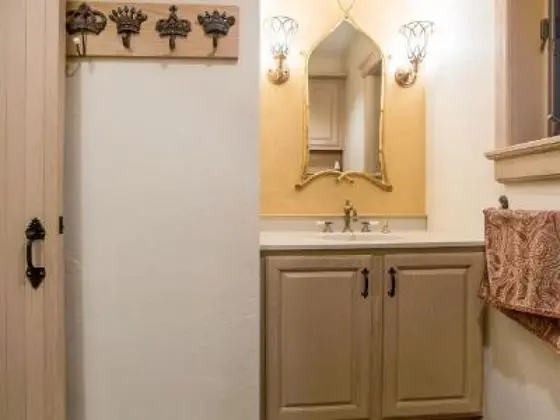 Ev, Özel Banyo, Göl Manzaralı (THE CASTLE COTTAGE)