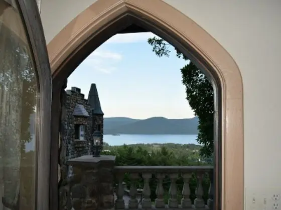 Ev, Özel Banyo, Göl Manzaralı (THE CASTLE COTTAGE)