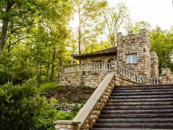 Ev, Özel Banyo, Göl Manzaralı (THE CASTLE COTTAGE)