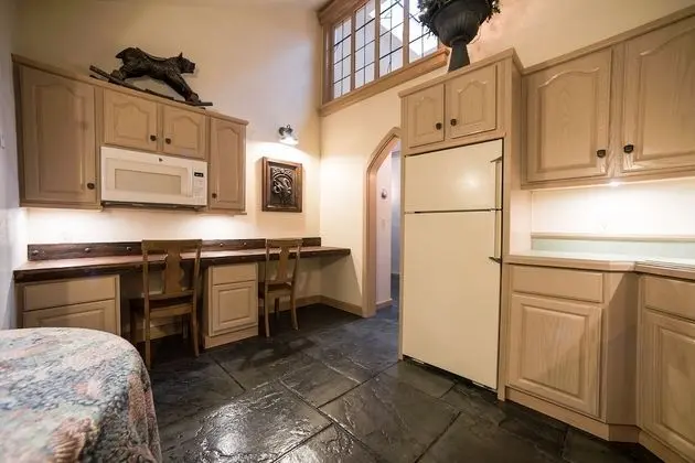 Ev, Özel Banyo, Göl Manzaralı (THE CASTLE COTTAGE)