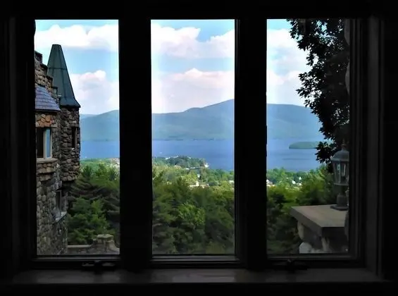 Ev, Özel Banyo, Göl Manzaralı (THE CASTLE COTTAGE)