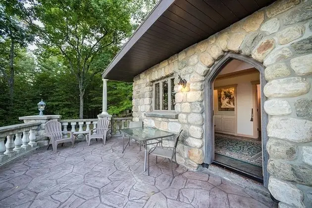 Ev, Özel Banyo, Göl Manzaralı (THE CASTLE COTTAGE)