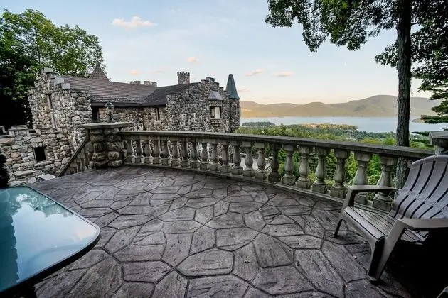Ev, Özel Banyo, Göl Manzaralı (THE CASTLE COTTAGE)