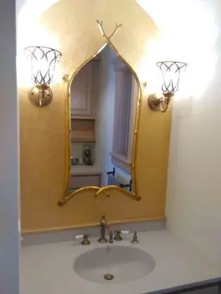 Ev, Özel Banyo, Göl Manzaralı (THE CASTLE COTTAGE)