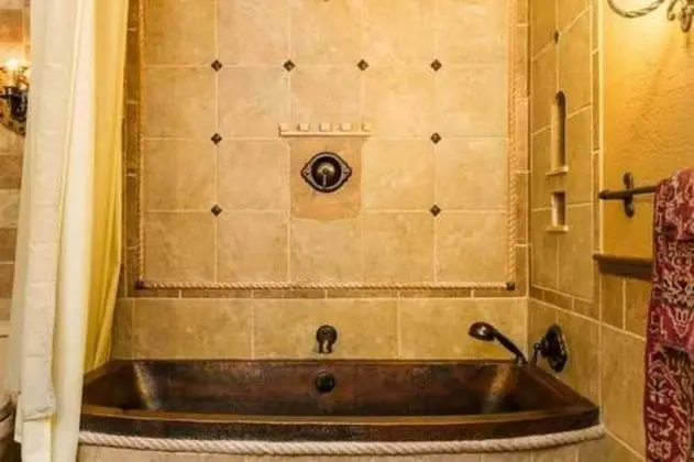 Premier Ev, 3 Yatak Odası, Özel Banyo, Göl Manzaralı (HIGHLANDS CASTLE)