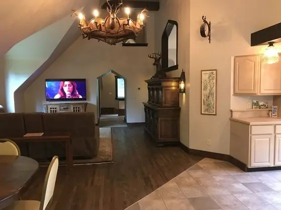 Premier Ev, Mutfak (THE CASTLE GATEHOUSE)