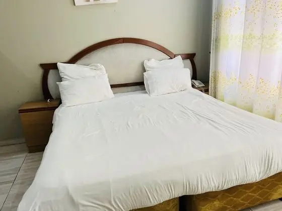 Family Tek Büyük veya İki Ayrı Yataklı Oda