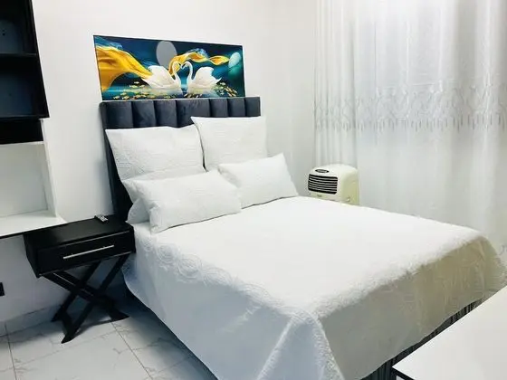 Luxury Tek Büyük Yataklı Oda