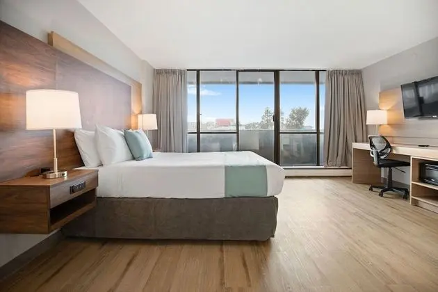 Standard Oda, 1 Büyük (Queen) Boy Yatak, Balkon, Kısmi Deniz Manzarası