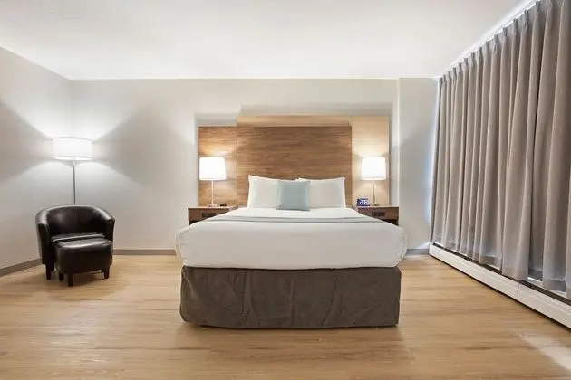 Standard Oda, 1 Büyük (Queen) Boy Yatak, Balkon, Kısmi Deniz Manzarası