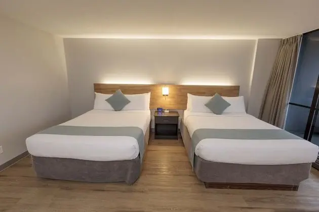 Standard Oda, 2 Büyük (Queen) Boy Yatak, Balkon, Kısmi Deniz Manzarası