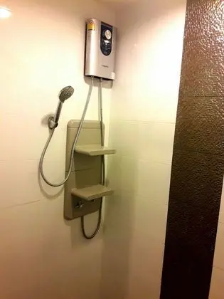 1 Bedroom Apartment with Pool Access