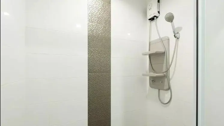 1 Bedroom Apartment with Pool Access
