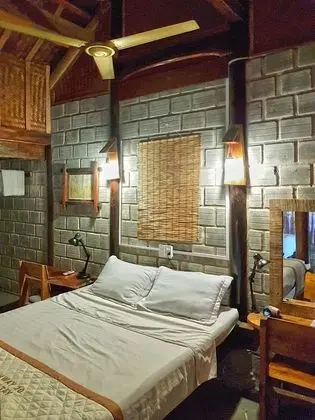 Üç Kişilik Oda