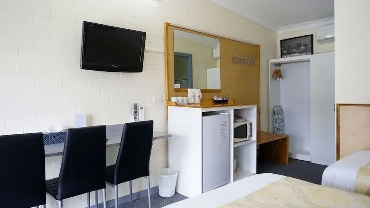 İki Ayrı Yataklı Oda, Özel Banyo, Zemin Kat