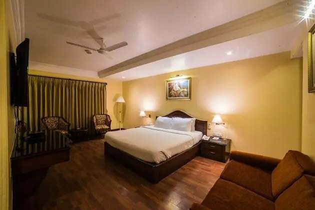 Royale Room