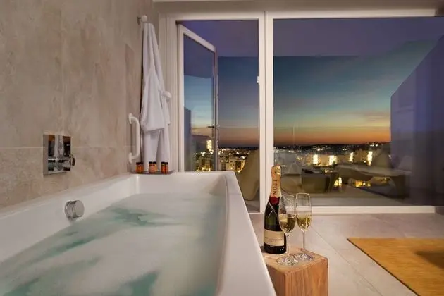 King Leiro Suite