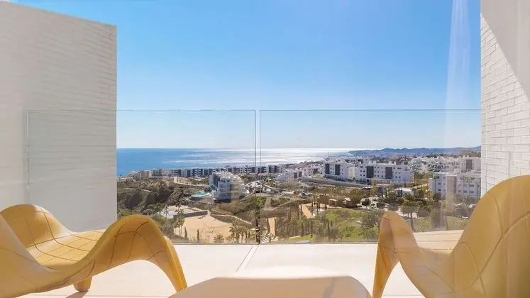 King Leiro Suite with Sea Views