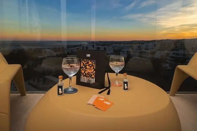 King Leiro Suite with Sea Views