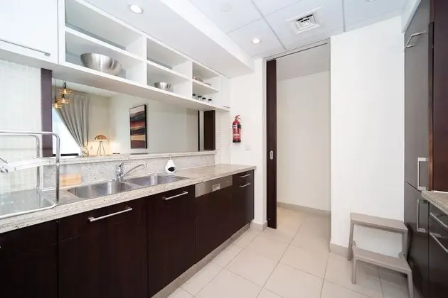 Tower 1 Deluxe Apartment