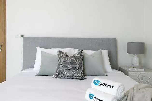 Deluxe Apartment Tower 2