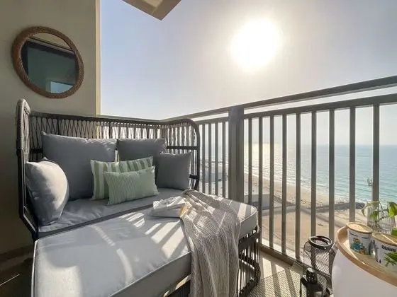 Deluxe Apartment Tower 2