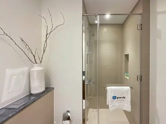 Deluxe Apartment Tower 2