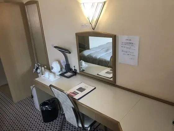 Tek Kişilik Oda, Sigara İçilebilir