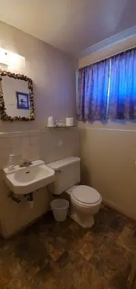 Standard Room with Queen bed