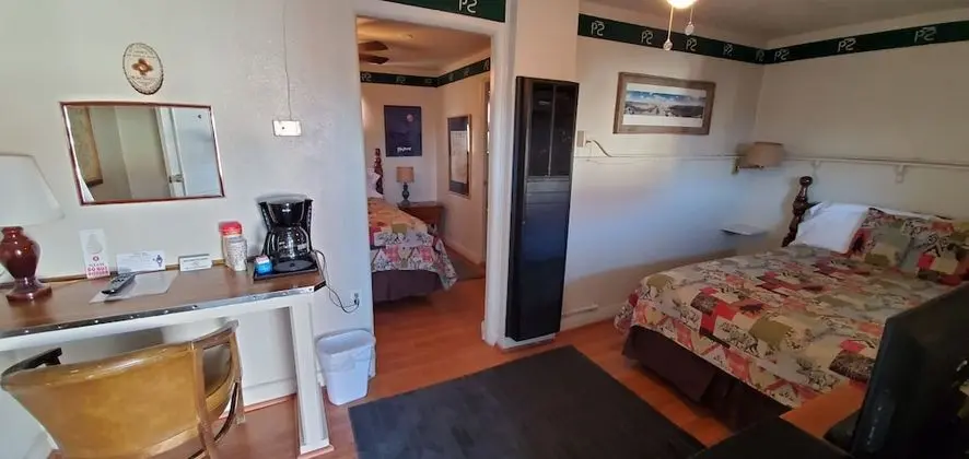 Standard Room with Queen and Double beds