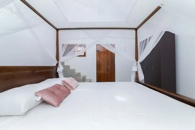 Deluxe Double Room with A/C
