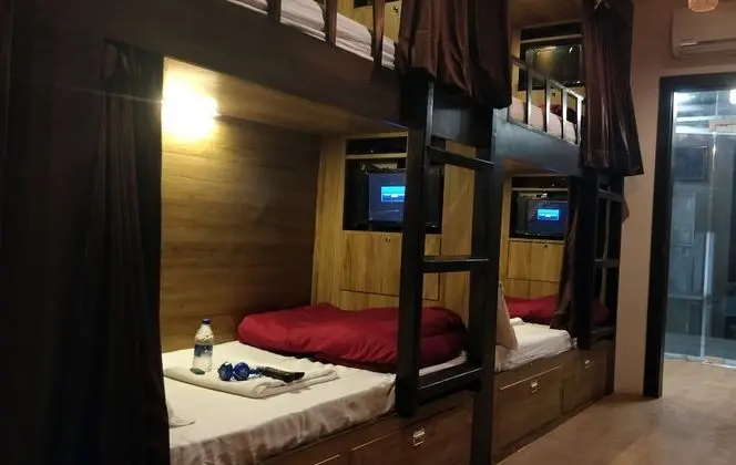 Exclusive Ortak Ranzalı Oda, Sadece erkekler için, Şehir Manzaralı, Executive Katı