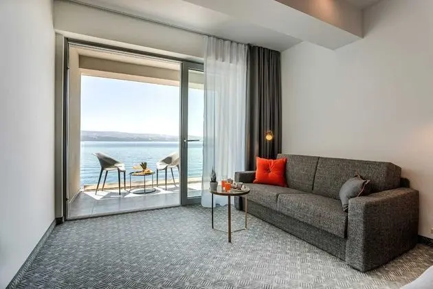 Deluxe Oda, Balkon, Deniz Manzaralı (for 4)