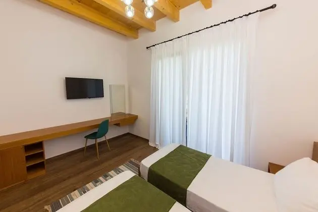 Deluxe Tek Büyük veya İki Ayrı Yataklı Oda, Balkon, Deniz Manzaralı