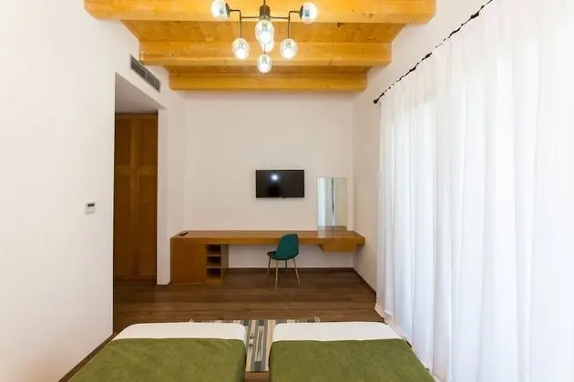 Deluxe Tek Büyük veya İki Ayrı Yataklı Oda, Balkon, Deniz Manzaralı