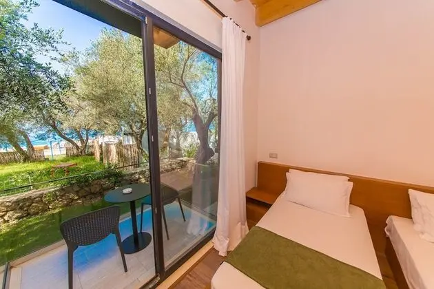 Deluxe Tek Büyük veya İki Ayrı Yataklı Oda, Balkon, Deniz Manzaralı