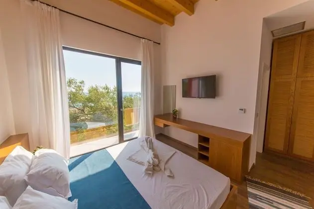 Family Oda, Balkon, Deniz Manzaralı