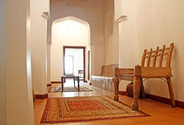 Economy Tek Büyük Yataklı Oda (bathroom across the hall)