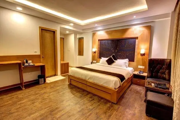 Grandeur Room (Hemta Peak Balcony)
