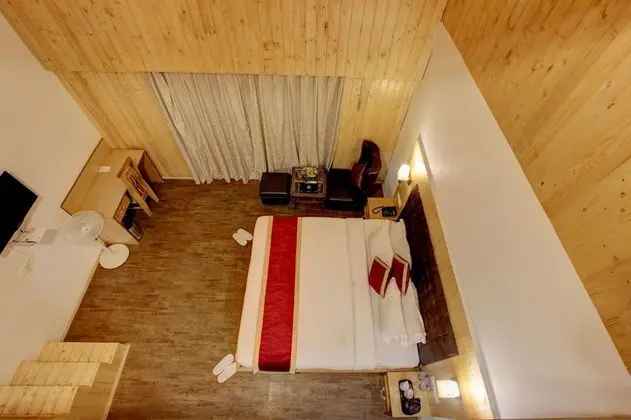 Grandeur Room (Hemta Peak Balcony)