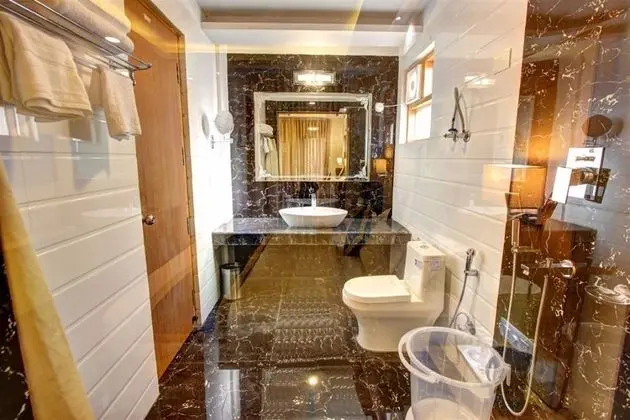 Grandeur Room (Hemta Peak Balcony)